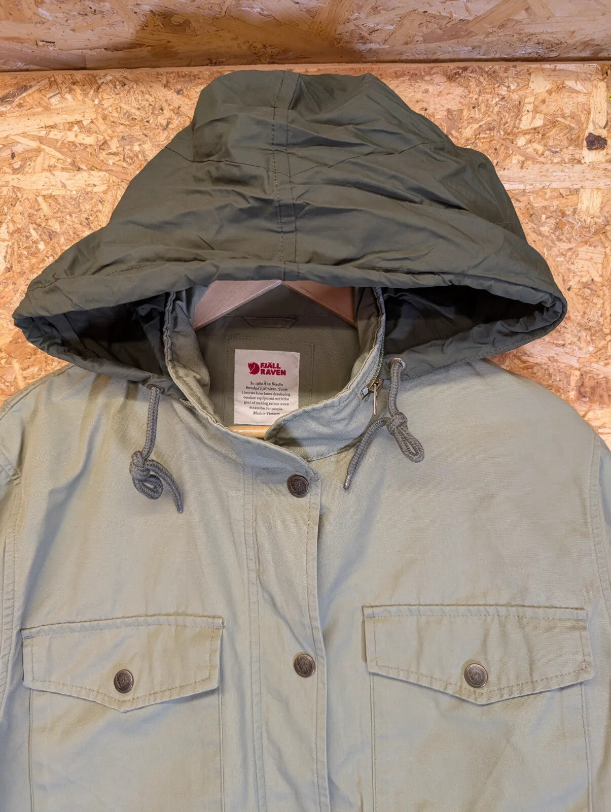 Fjallraven G1000 Wax Jacket Womens XL Khaki Green Stowaway Hood Full Zip Hiking