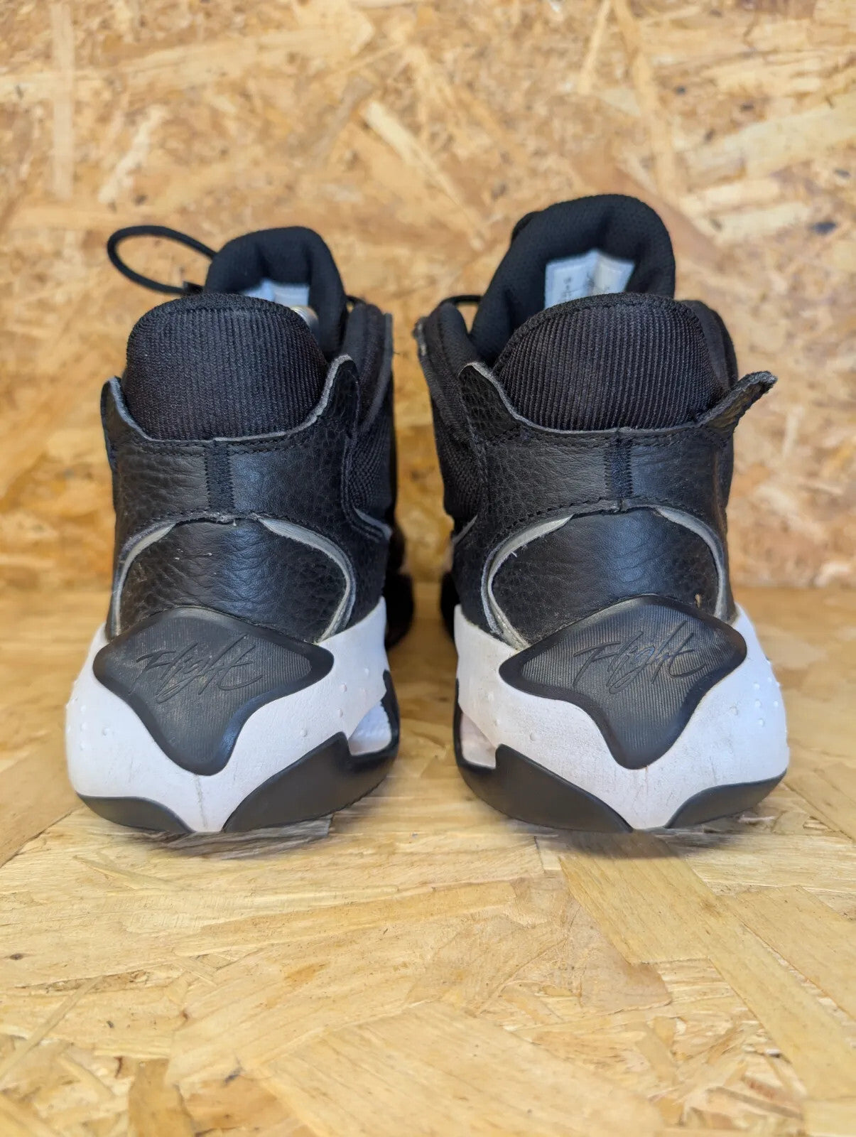 Jordan Max Aura 4 High Top Basketball Shoes UK 8 Black White Silver Leather