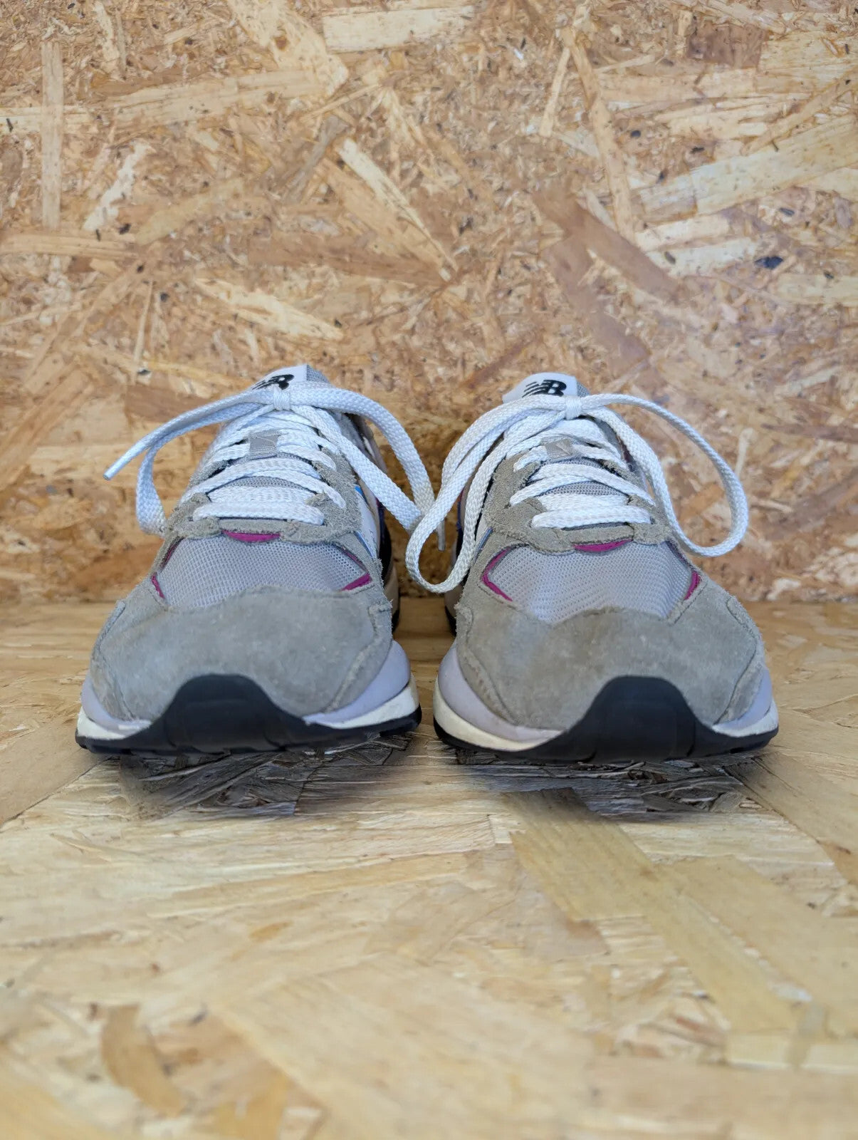 New Balance 57/40 Running Shoes UK 8 Grey Suede Trainers Running Blue M5740DD1