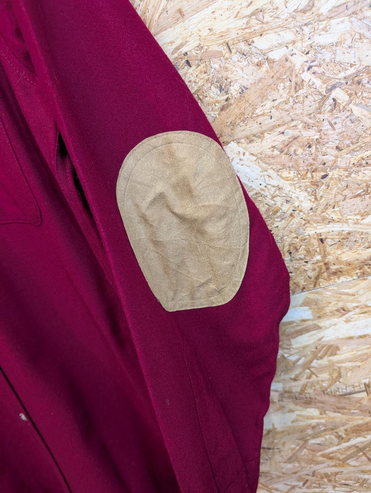 Pendleton Shirt Mens UK Size Medium Burgundy Red Elbow Patch