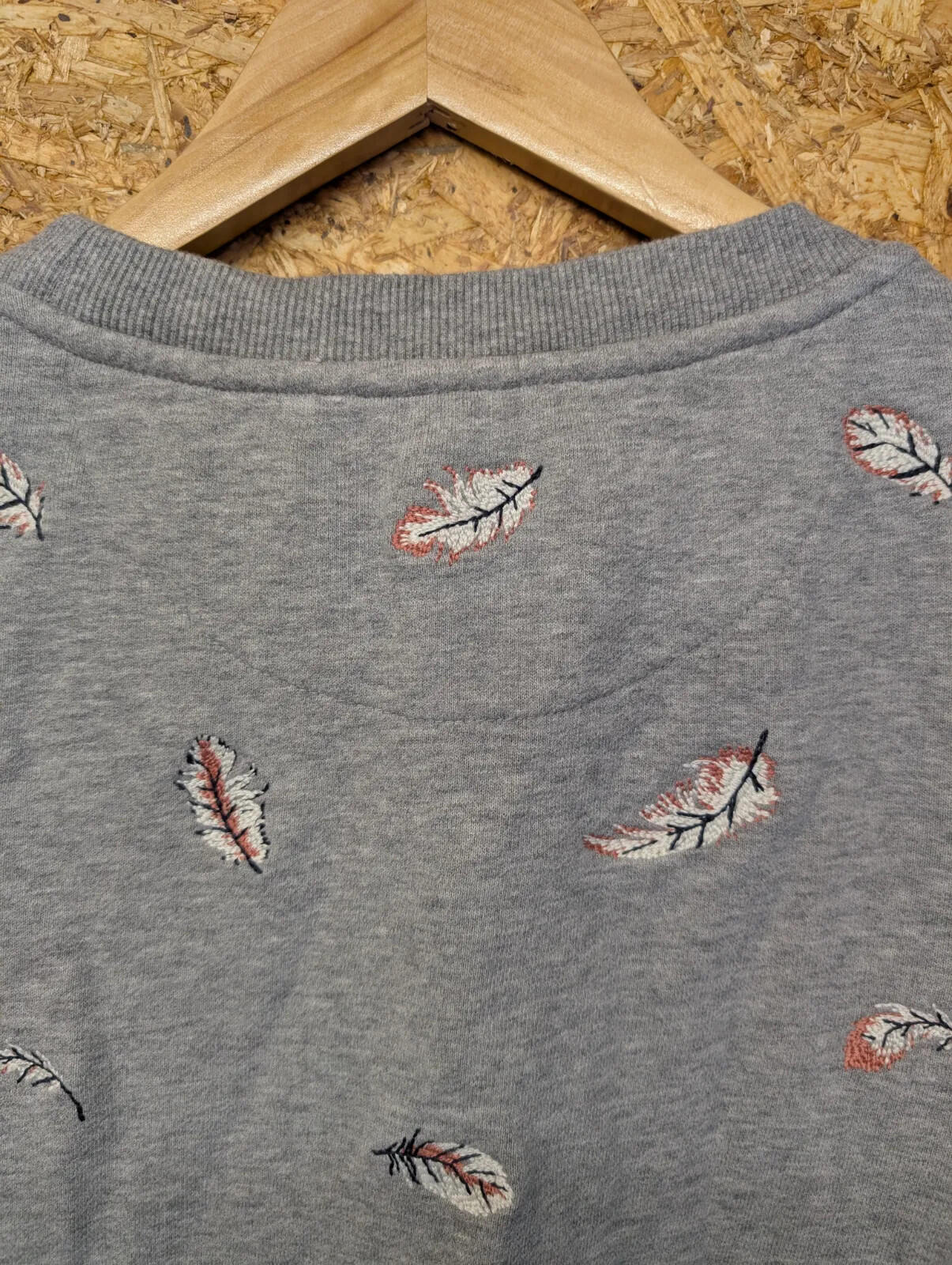 Barbour Fell Sweatshirt Womens Size 10 Grey Cotton Feather Embroidery Crew