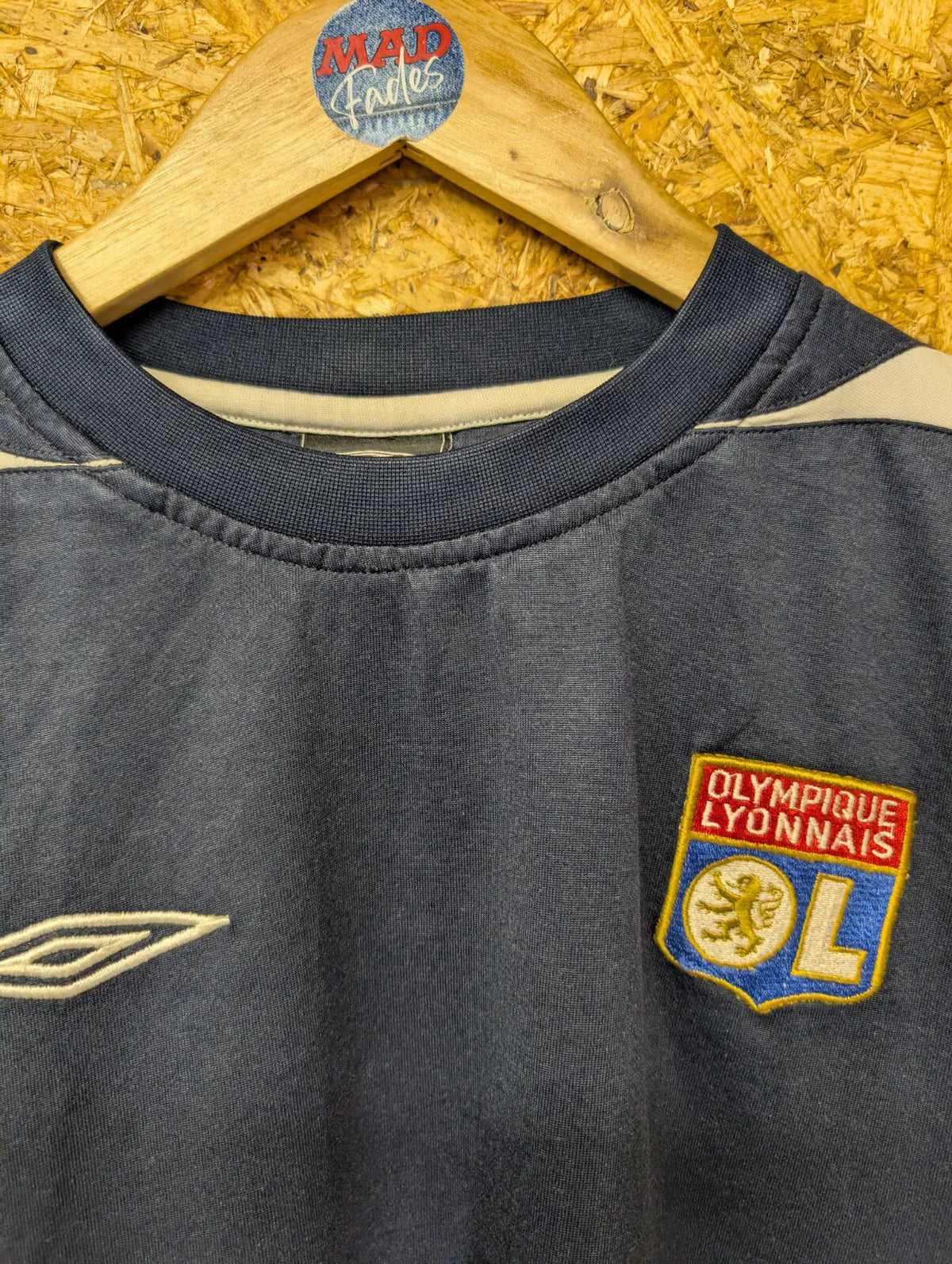 Olympique Lyonnais Umbro Football Shirt Mens Small Navy Blue Cotton Crew Lyon 10