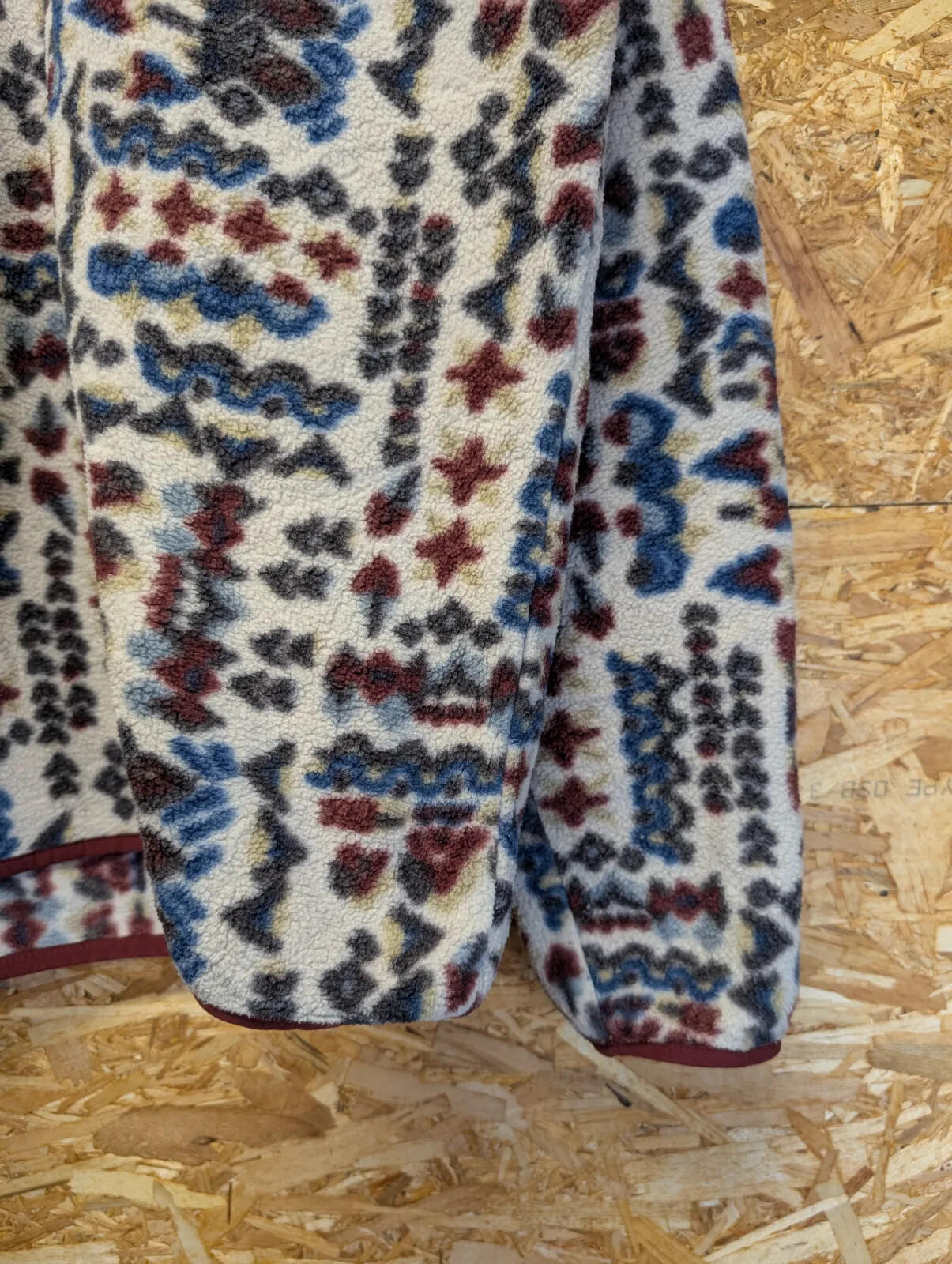 Patagonia Fleece Mens Medium Pattern Cream Red BluePullover Synchilla Snap-T