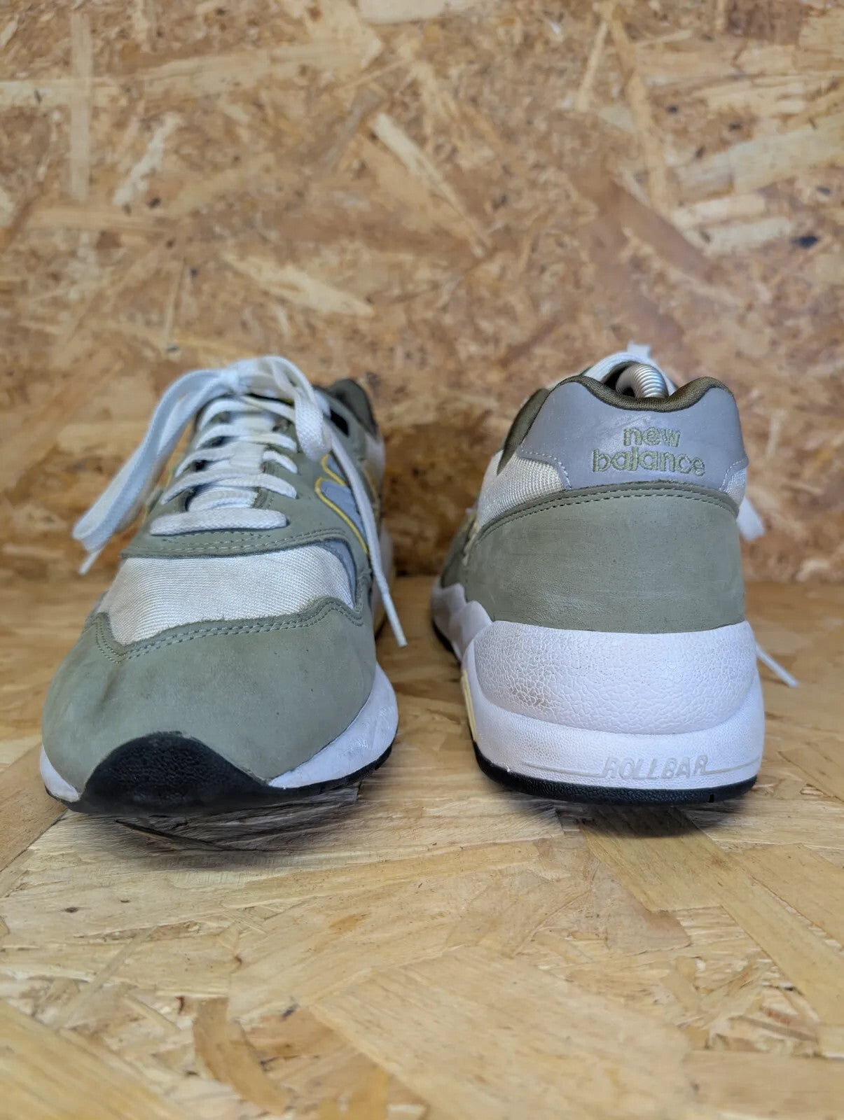 New Balance 580 Running Shoes UK 8 EU 42 Khaki Green White Lace Rollbar Trainers