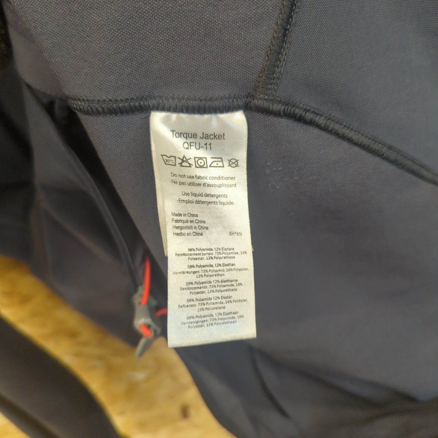 Rab Torque Jacket QFU-11 Size Mens XL Softshell Windproof Jacket Outdoors Hiking