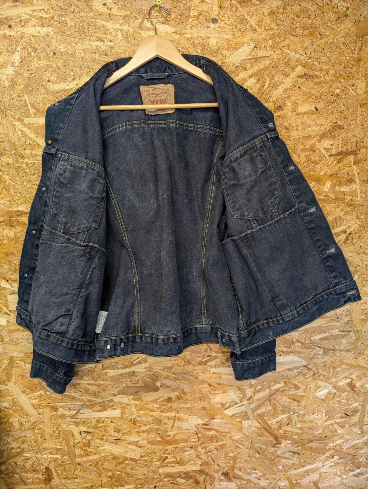 Vintage Levis Denim Trucker Jacket Mens Large Dark Navy Blue Relaxed Fit 90s