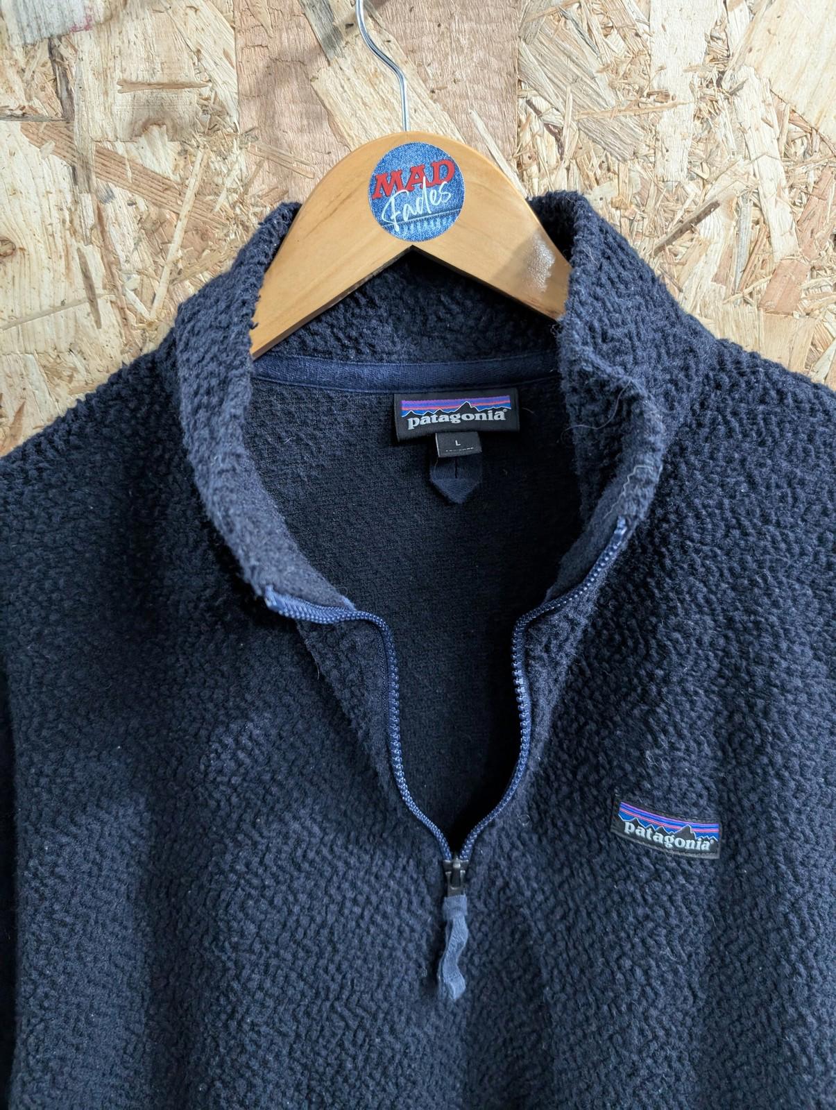 Patagonia Large Men Woolyester Fleece 1/4 Zip Top Navy Blue Knit Warm Hiking