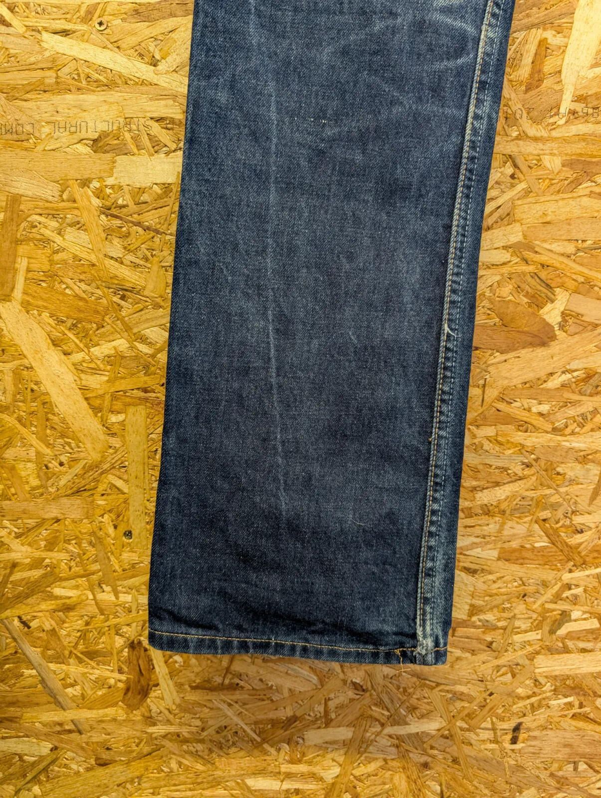 Vintage Levis 607 Jeans Mens W30 L32 Dark Blue Wash Denim Button Orange Tab 90s