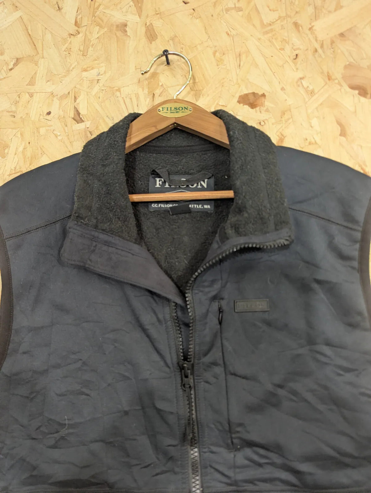 Filson Granite Spire Fleece Vest Mens Large Grey Black Fleece Lined Full Zip