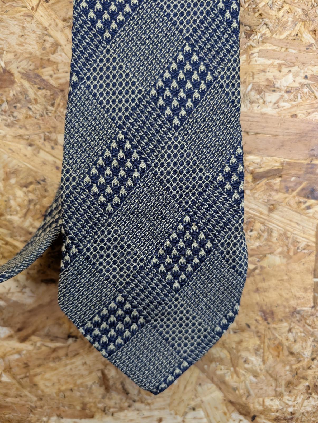 Georgio Armani Silk Tie 61" 155cm Made In Italy Navy Blue Cream Diamond Pattern