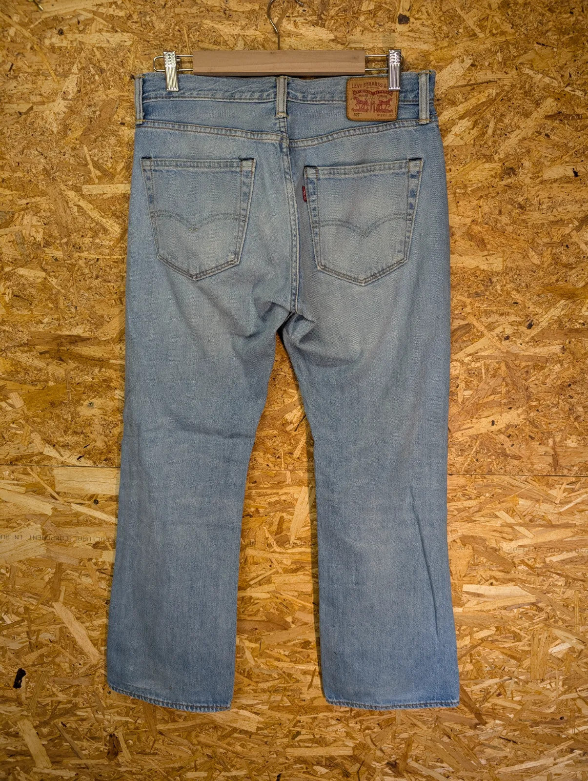 Levis 527 Jeans Mens W33 L30 Light Blue Wash Denim Bootcut Vintage Leather Patch