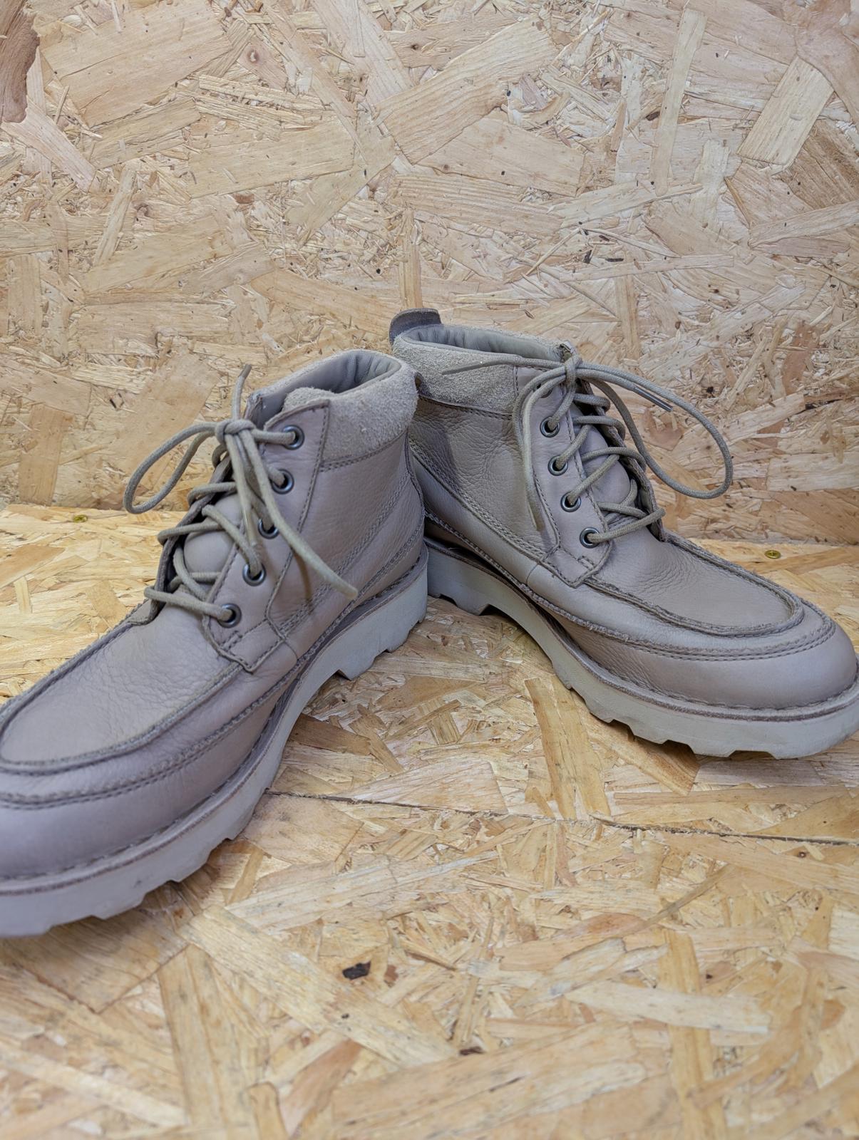 Clarks Gore-Tex Leather Boots Size UK 6.5 EU 40 Korik Rise GTX Chelsea Moccasin