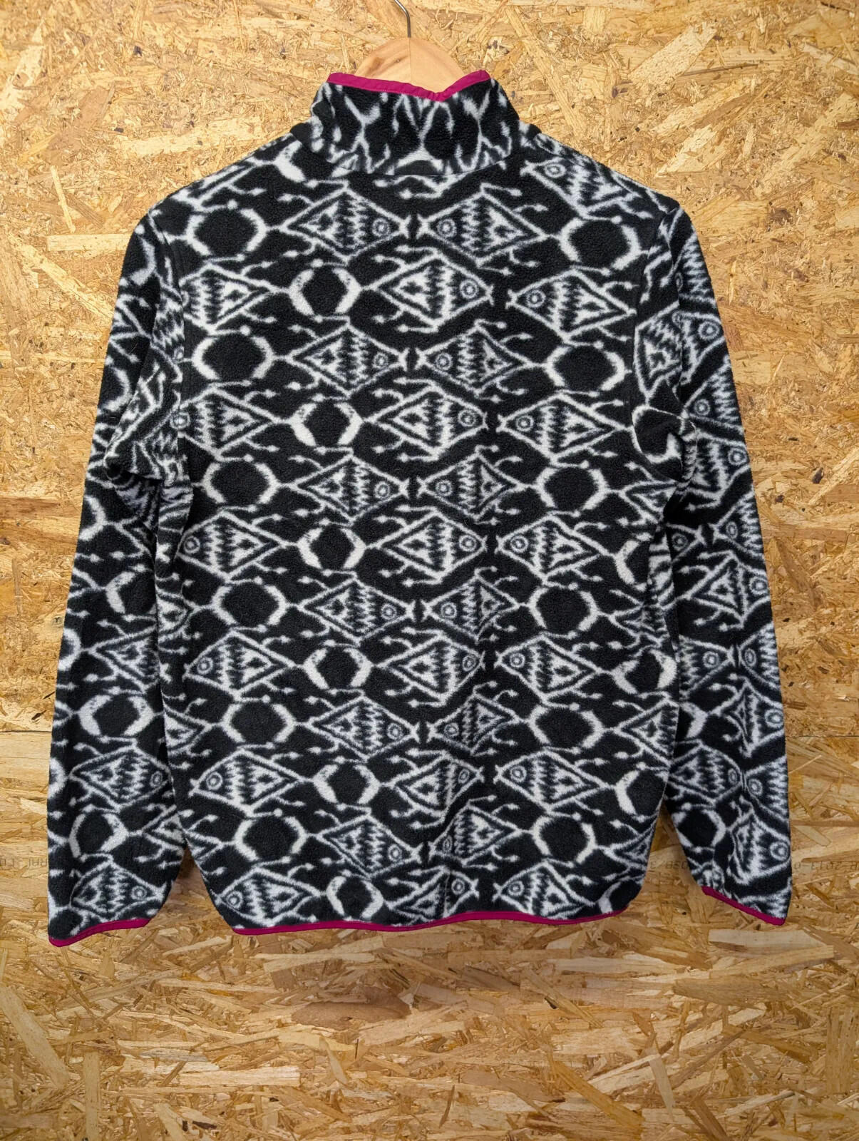 Patagonia Fleece Pullover Women XS Black White Pink Synchilla Geometric Snap-T