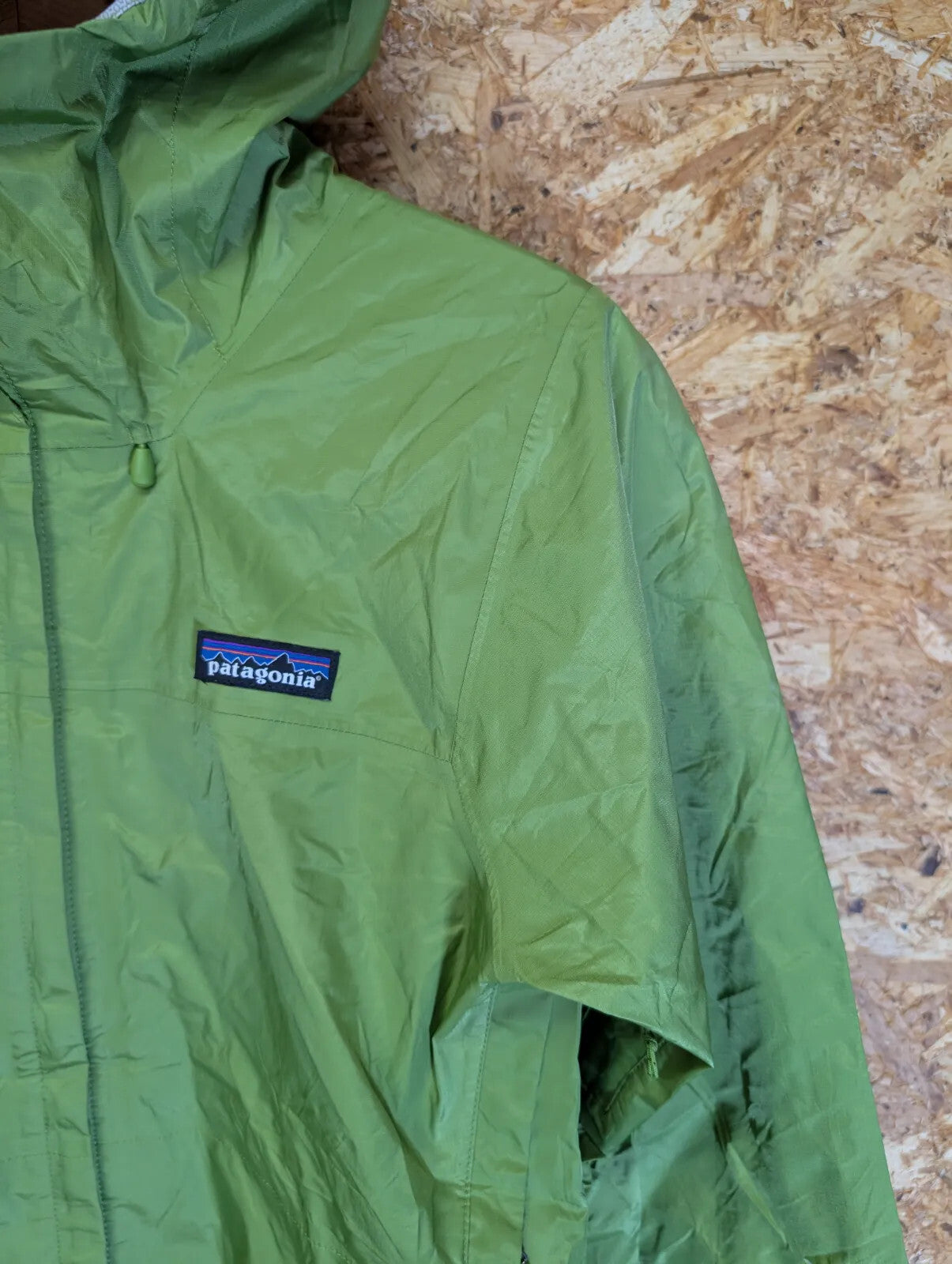 Patagonia Torrentshell Jacket Women Small Green Pockets Hooded Waterproof Anorak