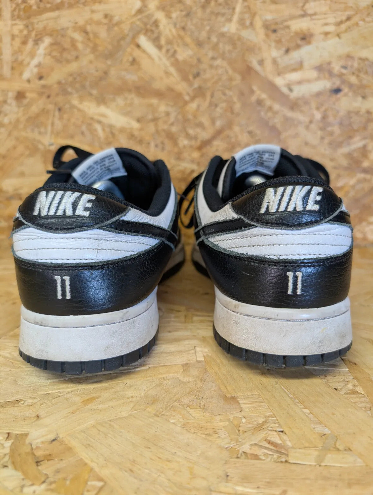 Nike Dunk Low Top Trainers Men UK 11 EU 46 Panda Black White Leather Lace D07413