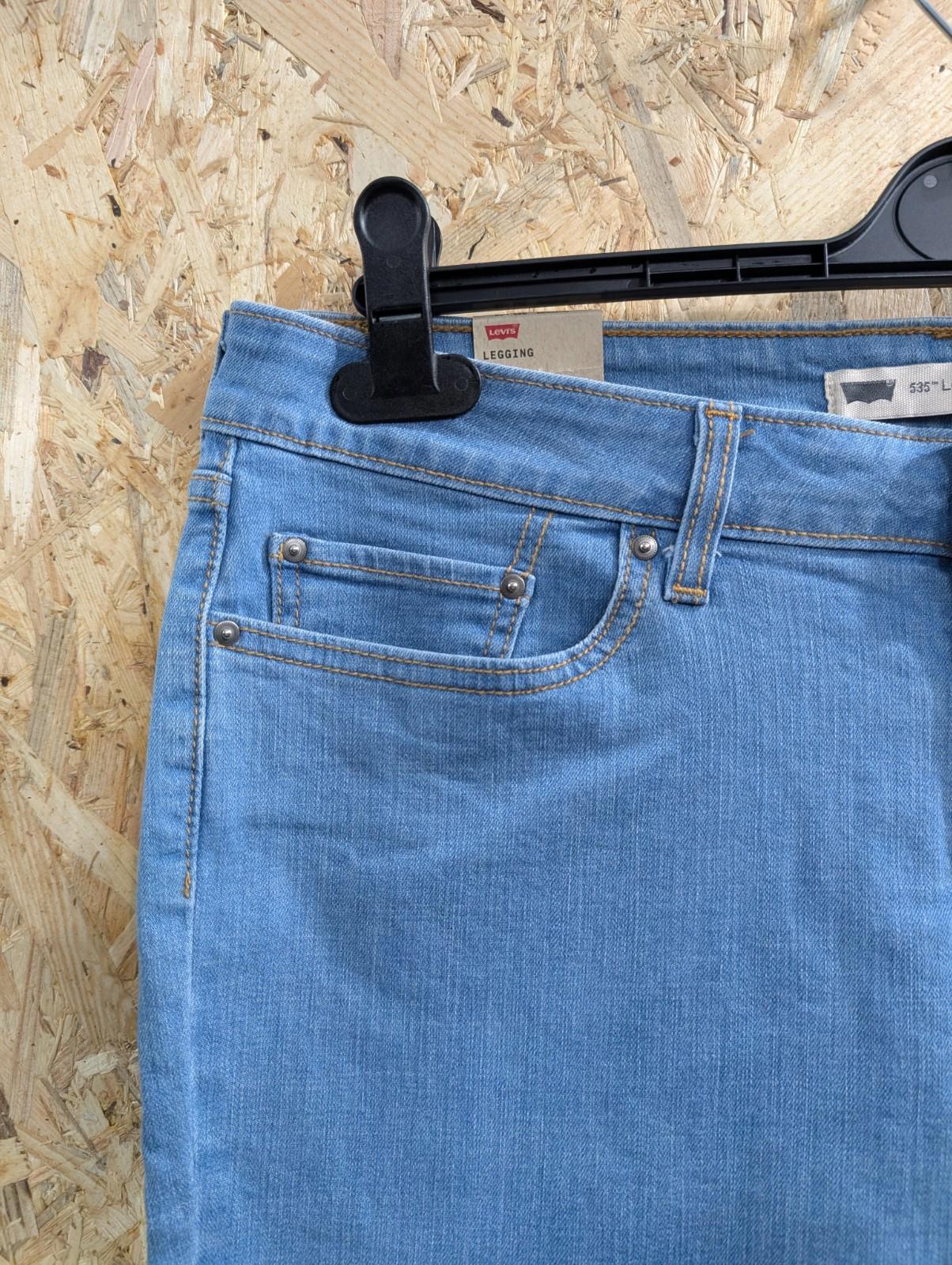 Levis 535 Skinny Jeans Size 16 W34 L32 Women Light Blue Stretch Slim Legging
