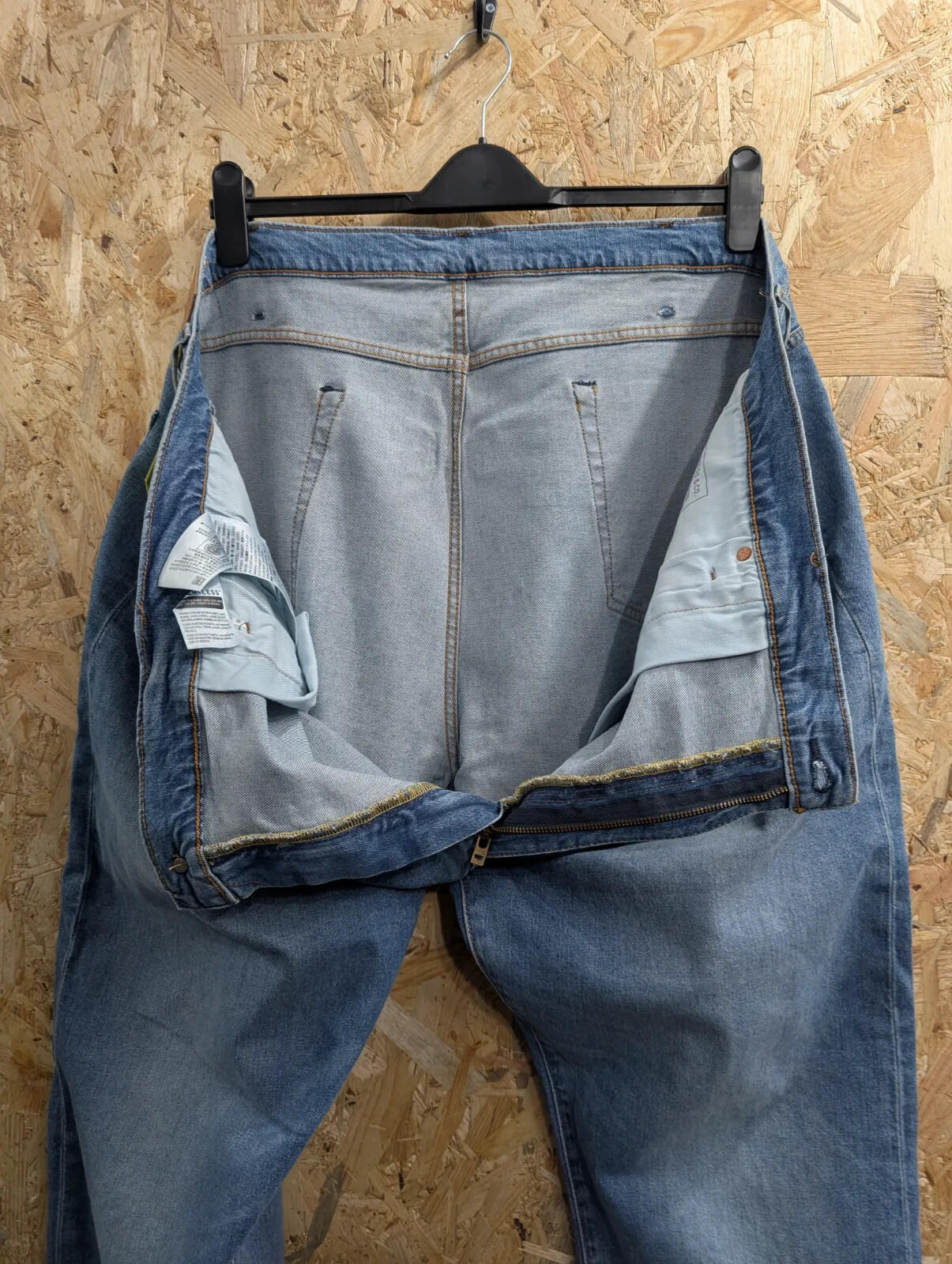Levis 502 Jeans Mens W48 L32 Light Blue Wash Stretch Denim Straight Leg Zip Fly