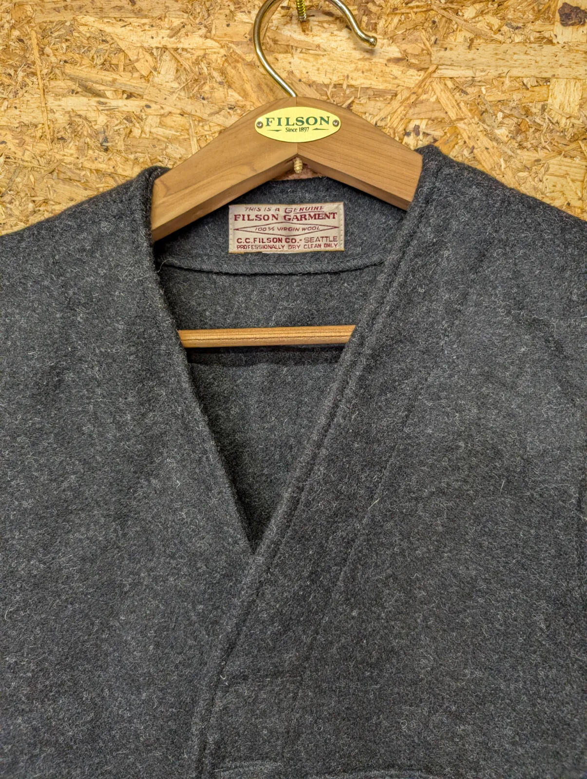 Filson Mackinaw Wool Vest Men Large 42 Grey Black Gilet USA Pocket Plaid