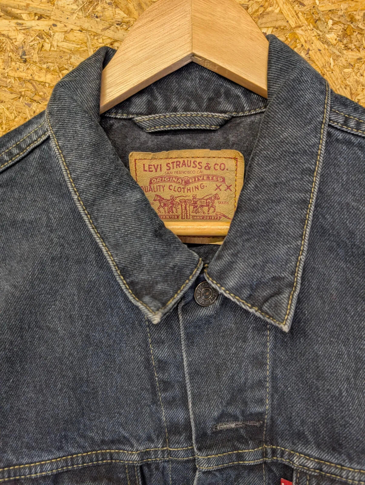 Vintage Levis Denim Trucker Jacket Mens Large Dark Navy Blue Relaxed Fit 90s