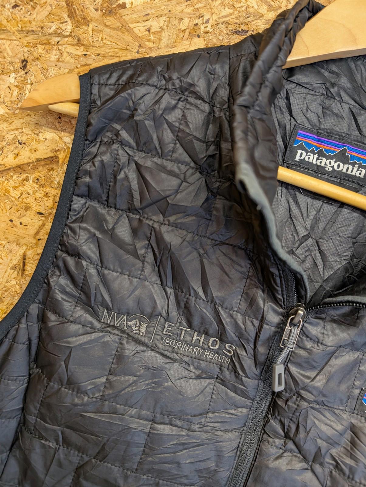 Patagonia Nano Puff Vest Large Women Quilted Insulated Black Layer Lightweight