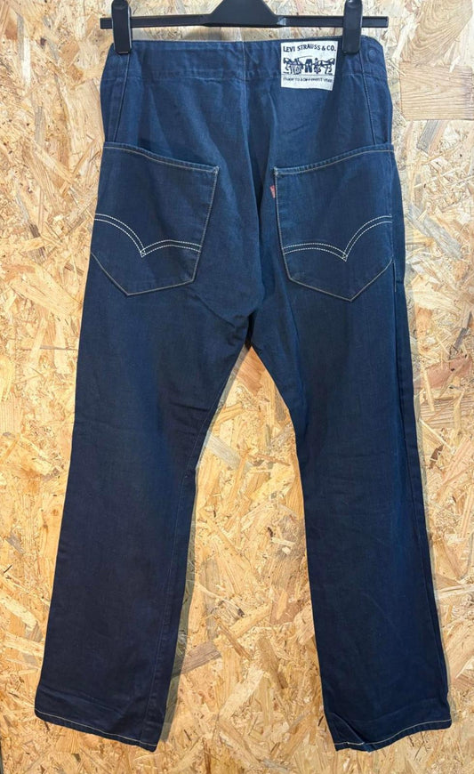 Vintage Levis Engineered Jeans W32 L32 Painted Arc Patch Navy Blue Denim 2003
