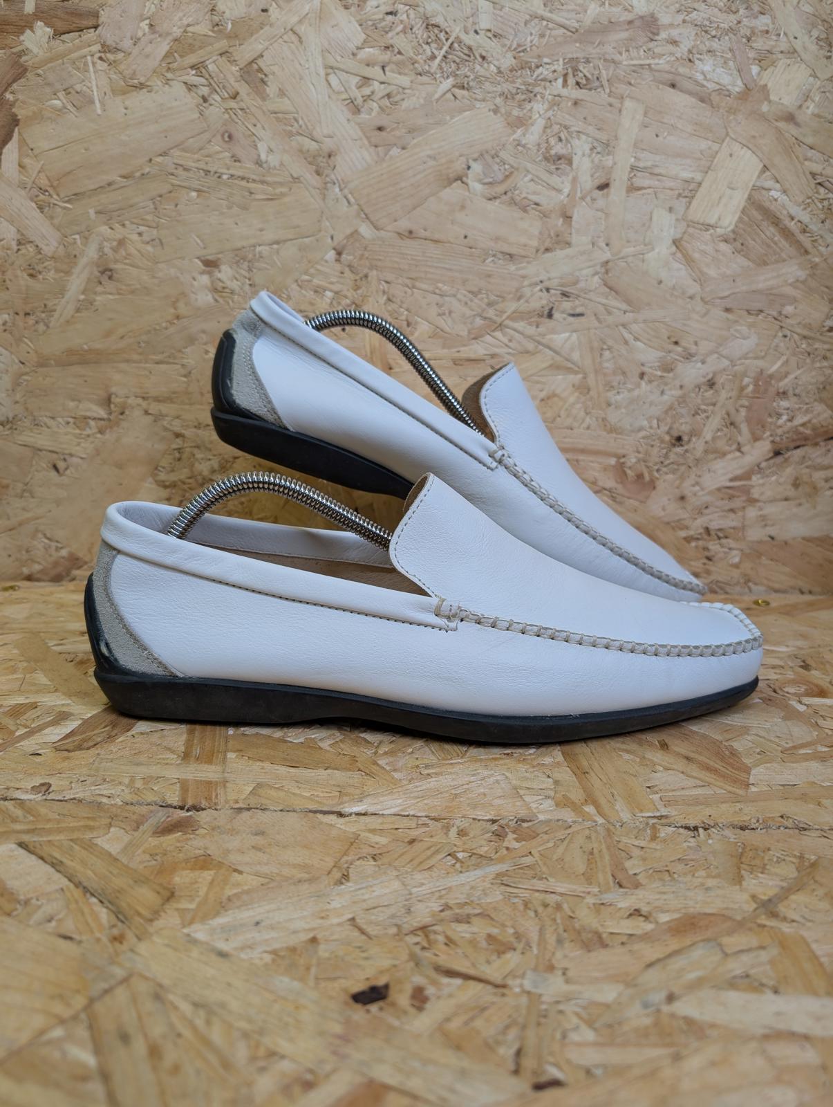 Budberchic by Miss Chelis Shoes 9 UK 43 EU White Leather Loafers Driving Slip