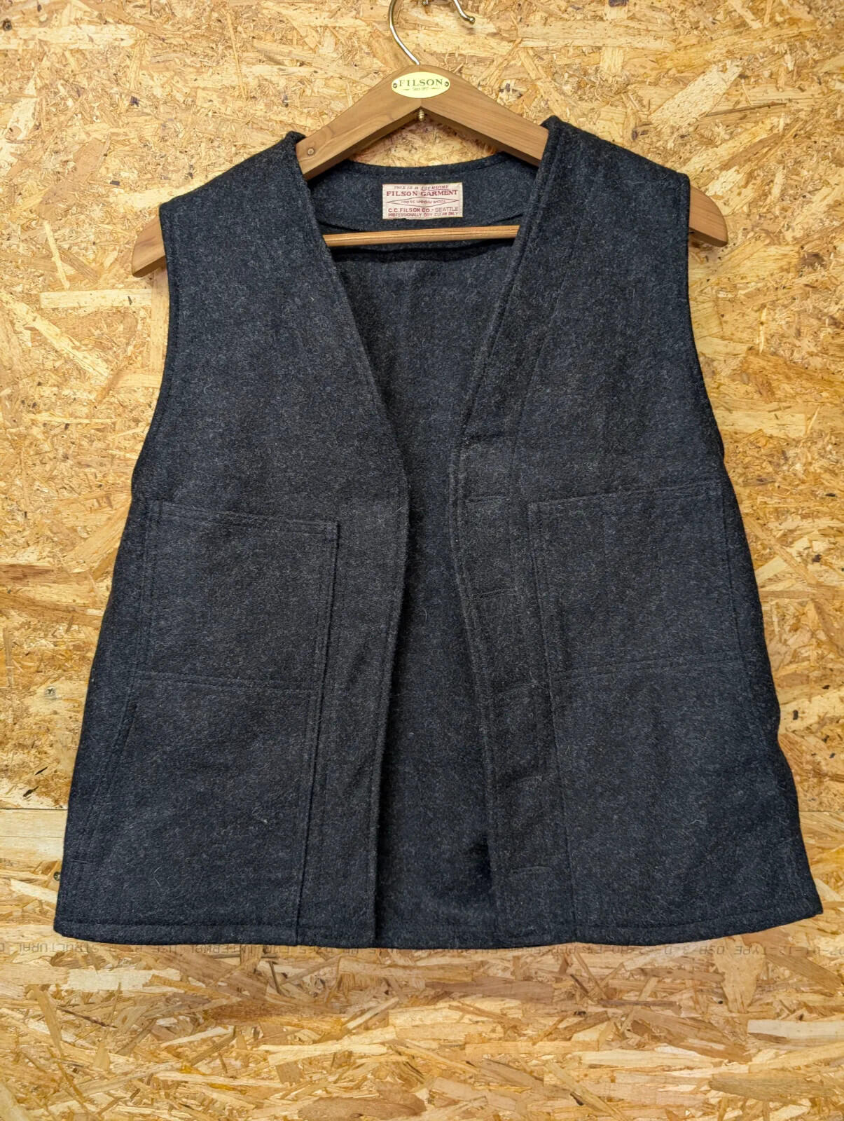 Filson Mackinaw Wool Vest Men Large 42 Grey Black Gilet USA Pocket Plaid