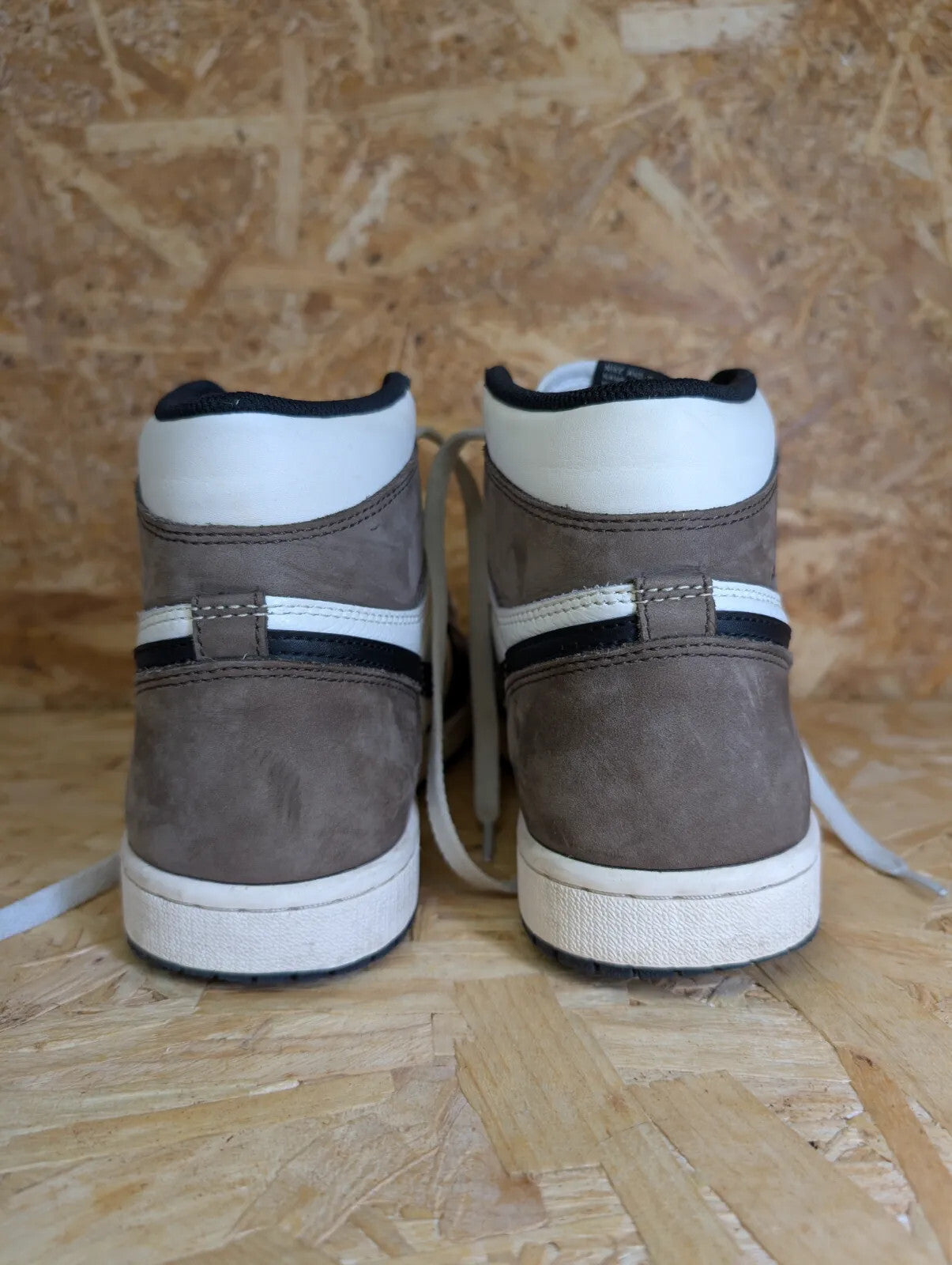 Nike Jordan 1 Retro High Dark Mocha Womens UK 6.5 Leather Suede Brown White