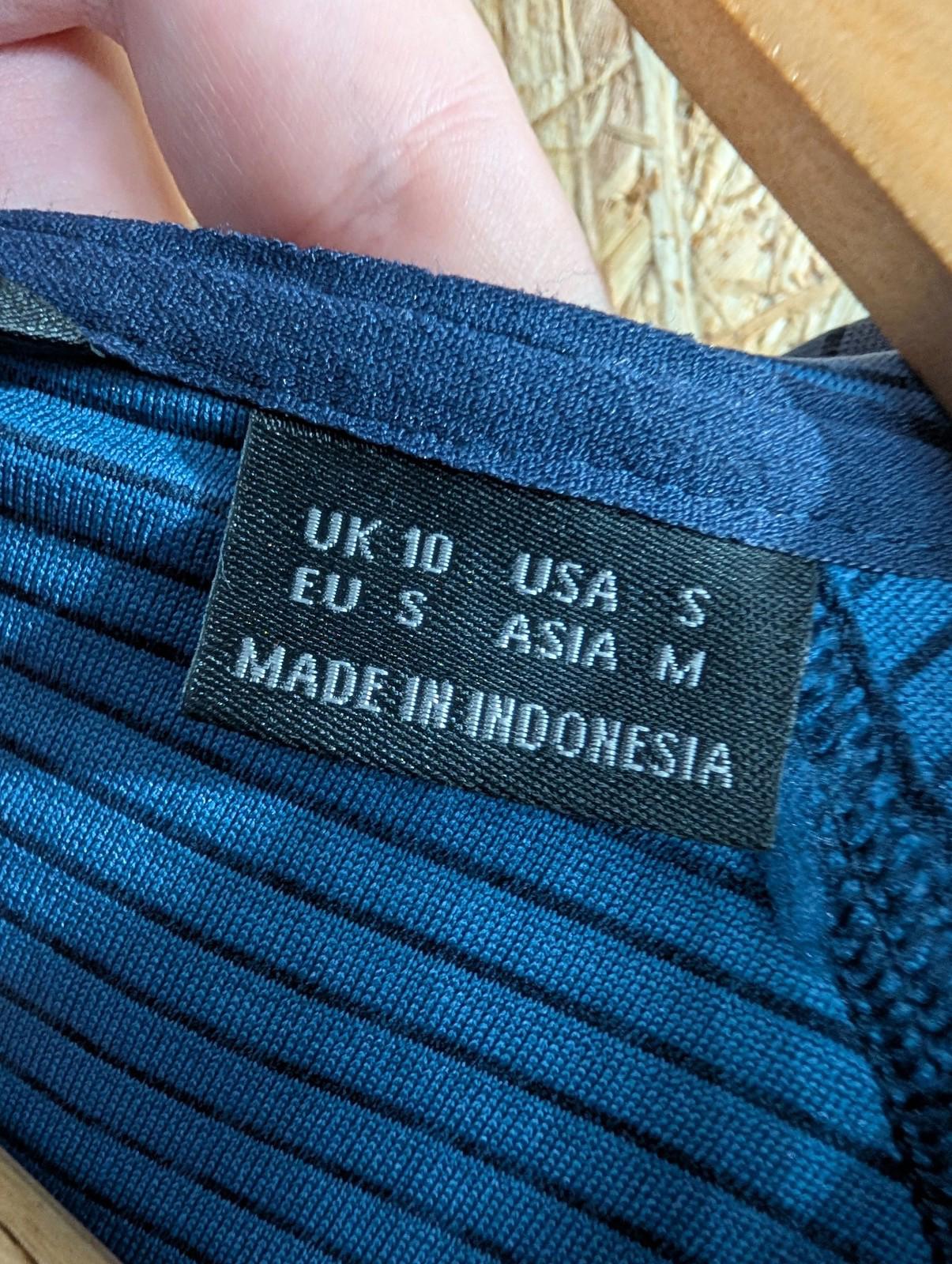 Berghaus Track Jacket UK 10 Women Activewear Mid-Length Blue Polyester Hooded