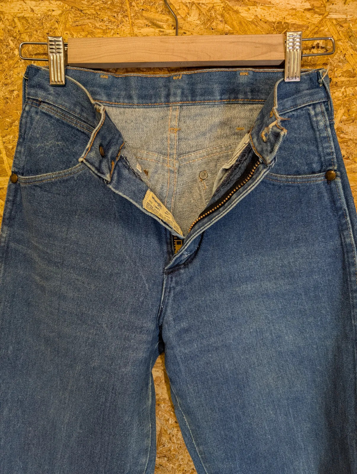 Vintage Wrangler 13MWZ Jeans Mens W27 L34 Blue Denim Straight Leg Zip Fly 80s