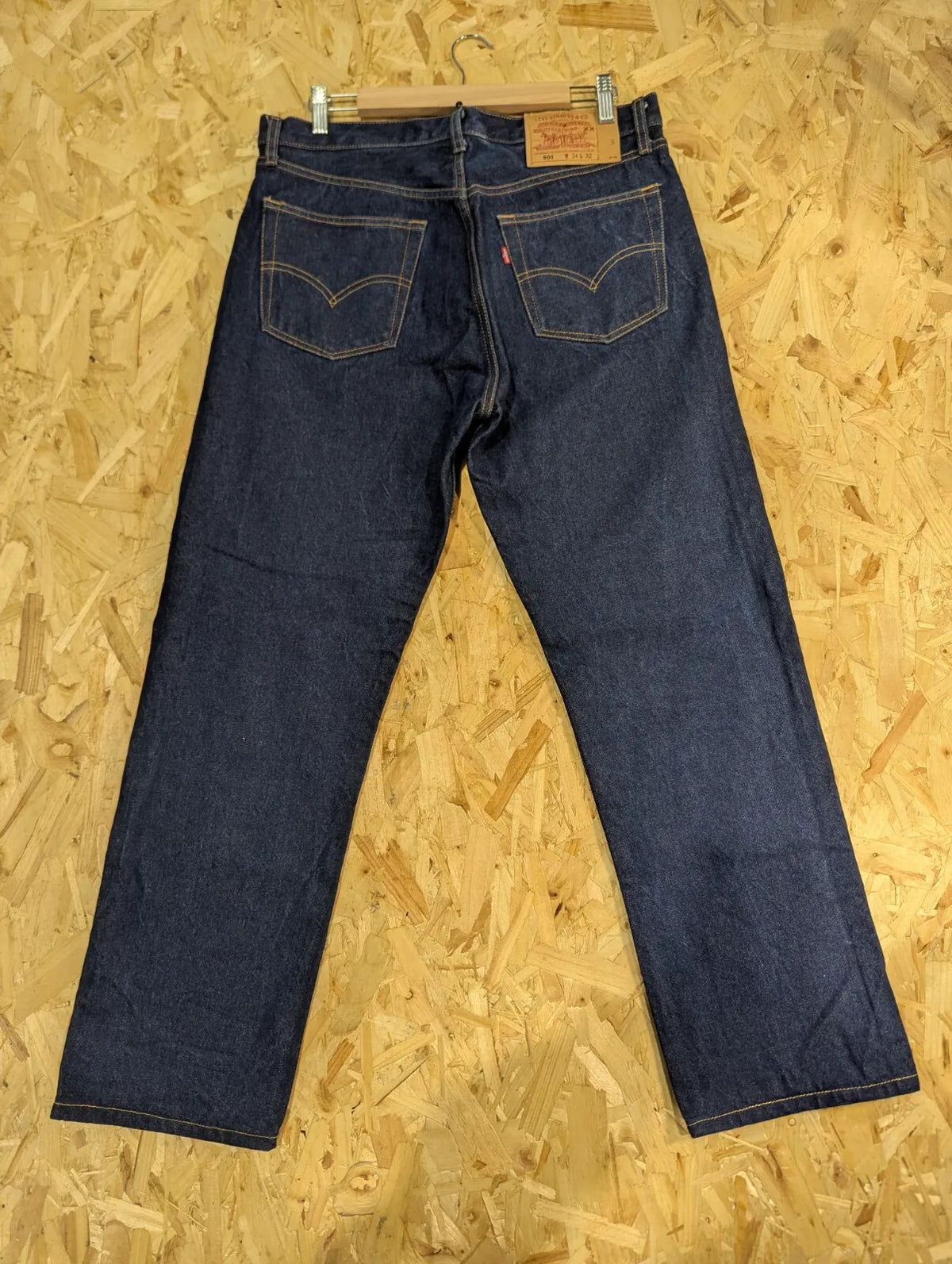 Levis 501 Jeans Mens W34 L32 Dark Blue Wash Denim Button USA Made 2002 Vintage