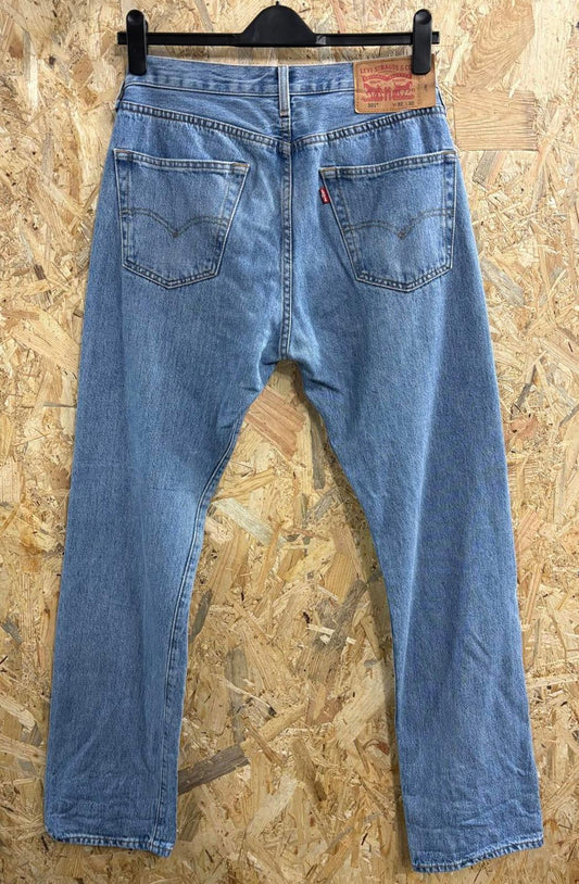 Levis 501 Jeans W32 L32 Men Stonewashed Light Blue Denim Straight Leg Button Fly