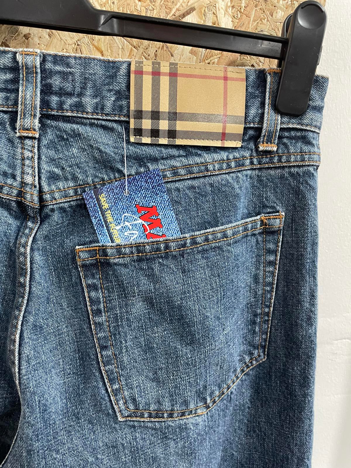 Burberry London Blue Jeans W32 L33 Mid Blue Denim Button Fly Made In Italy