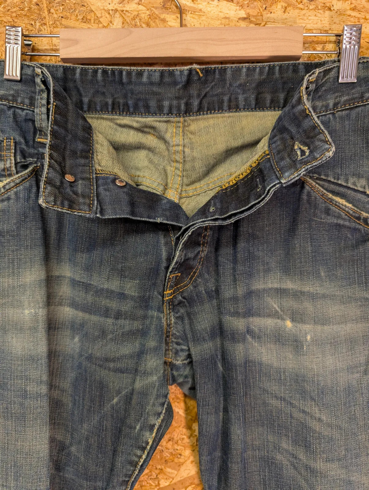 Replay Jeans Mens W38 L34 Dark Blue Wash Denim Distress Cinch Buckle Back Y2K