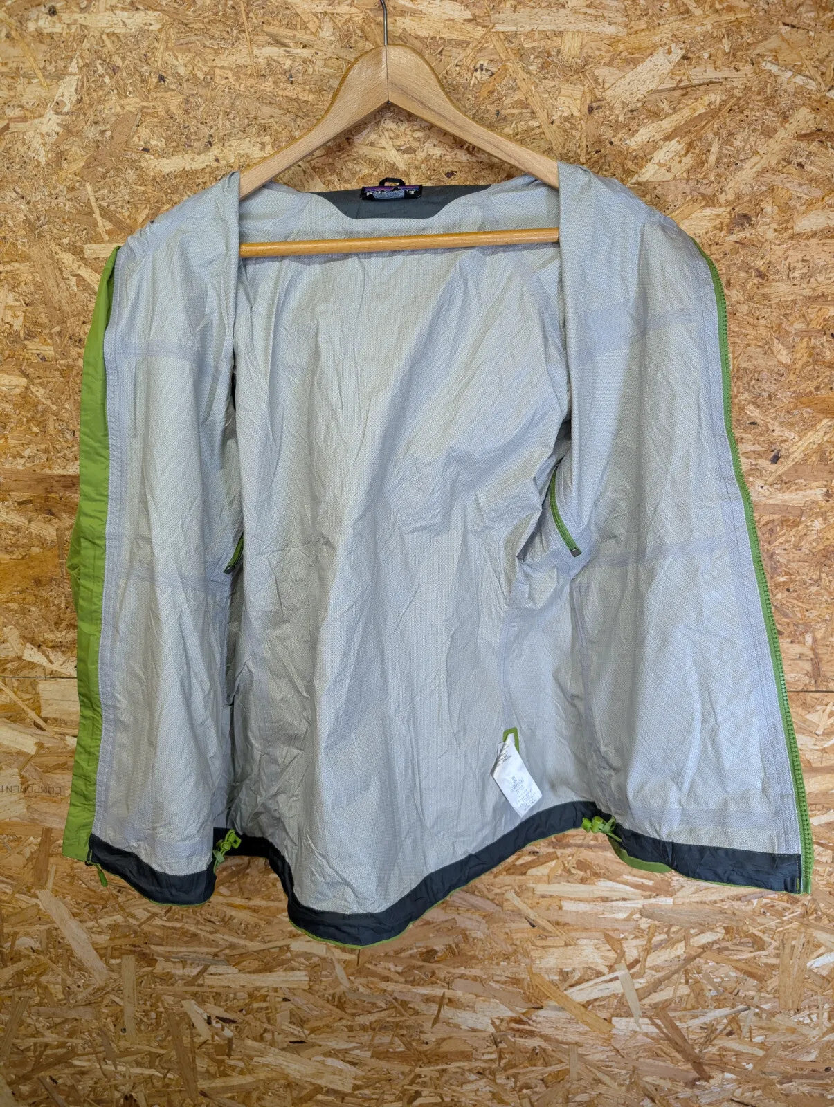 Patagonia Torrentshell Jacket Women Small Green Pockets Hooded Waterproof Anorak