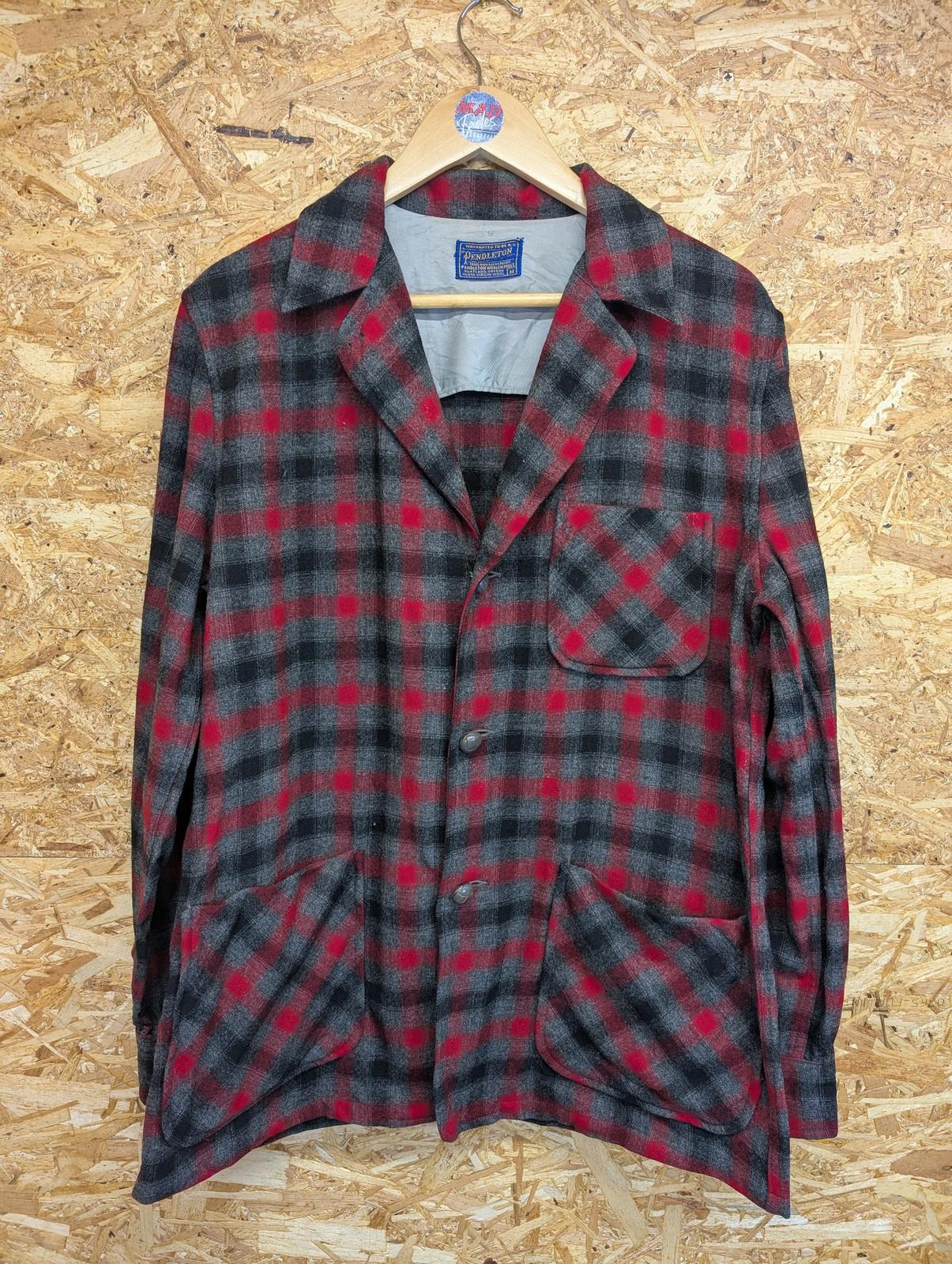 Pendleton Wool Chore Jacket Medium Men Plaid Vintage Red Grey Checked USA Made