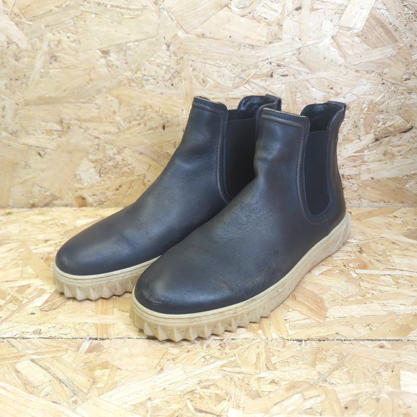 Salvatore Ferragamo Talos Lead Grey Calf Leather Black Chelsea Sneakers 8 UK 42