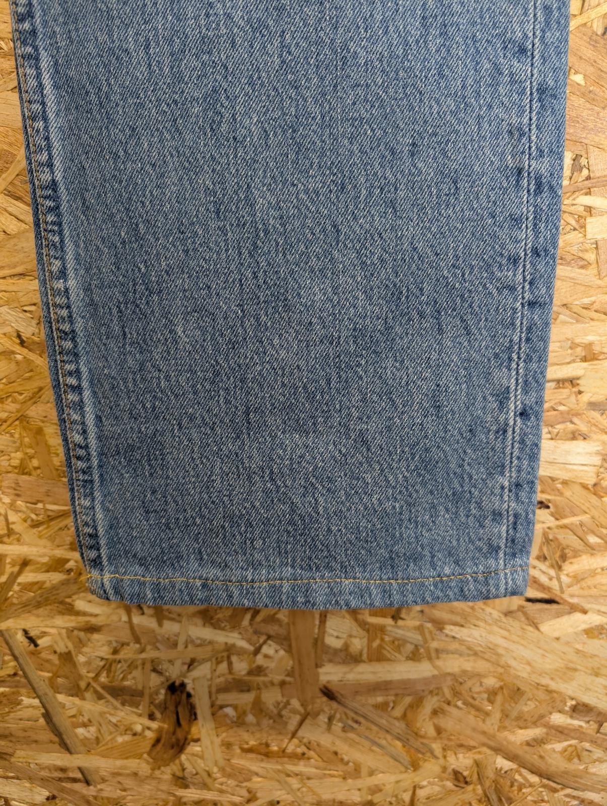 Levis 501 Jeans W34 L28 Made in USA Vintage 90s Mid Wash Blue Denim