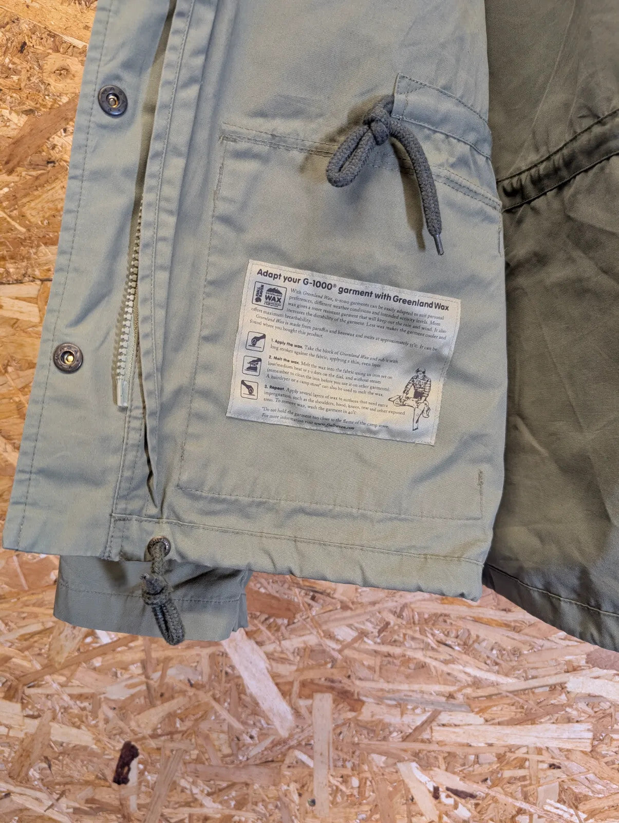 Fjallraven G1000 Wax Jacket Womens XL Khaki Green Stowaway Hood Full Zip Hiking
