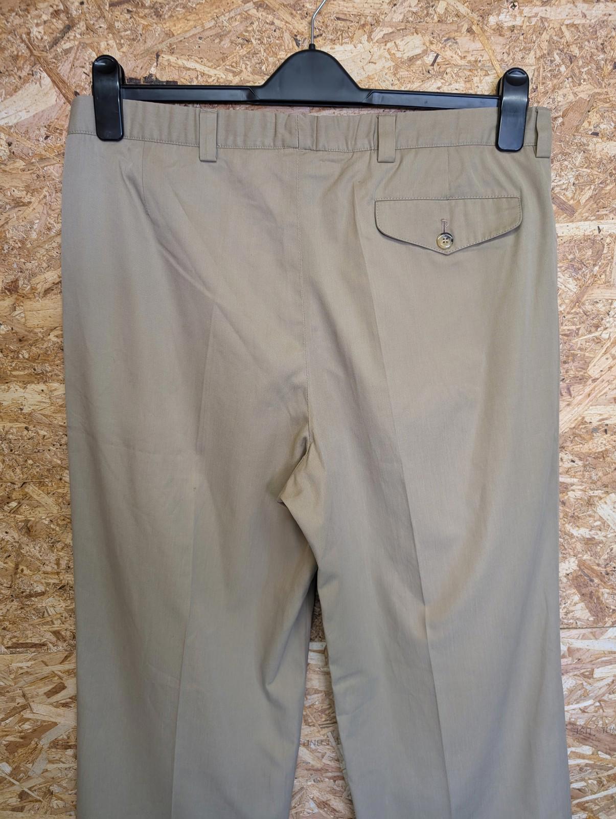 Burberrys Leisure Trousers W34 Men Pleated Beige Tan Vintage 90s Chinos
