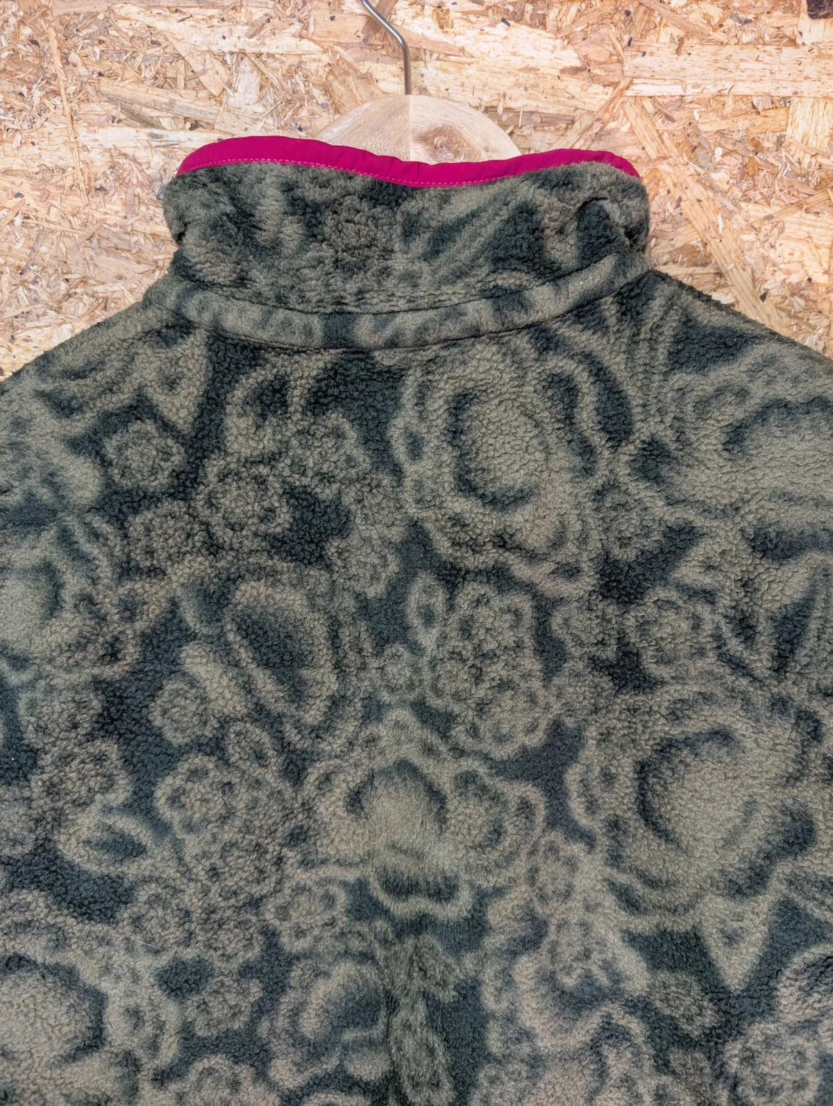Patagonia Synchilla Fleece Womens XS Green Lotus Flower Snap-T Pink Trim Retro