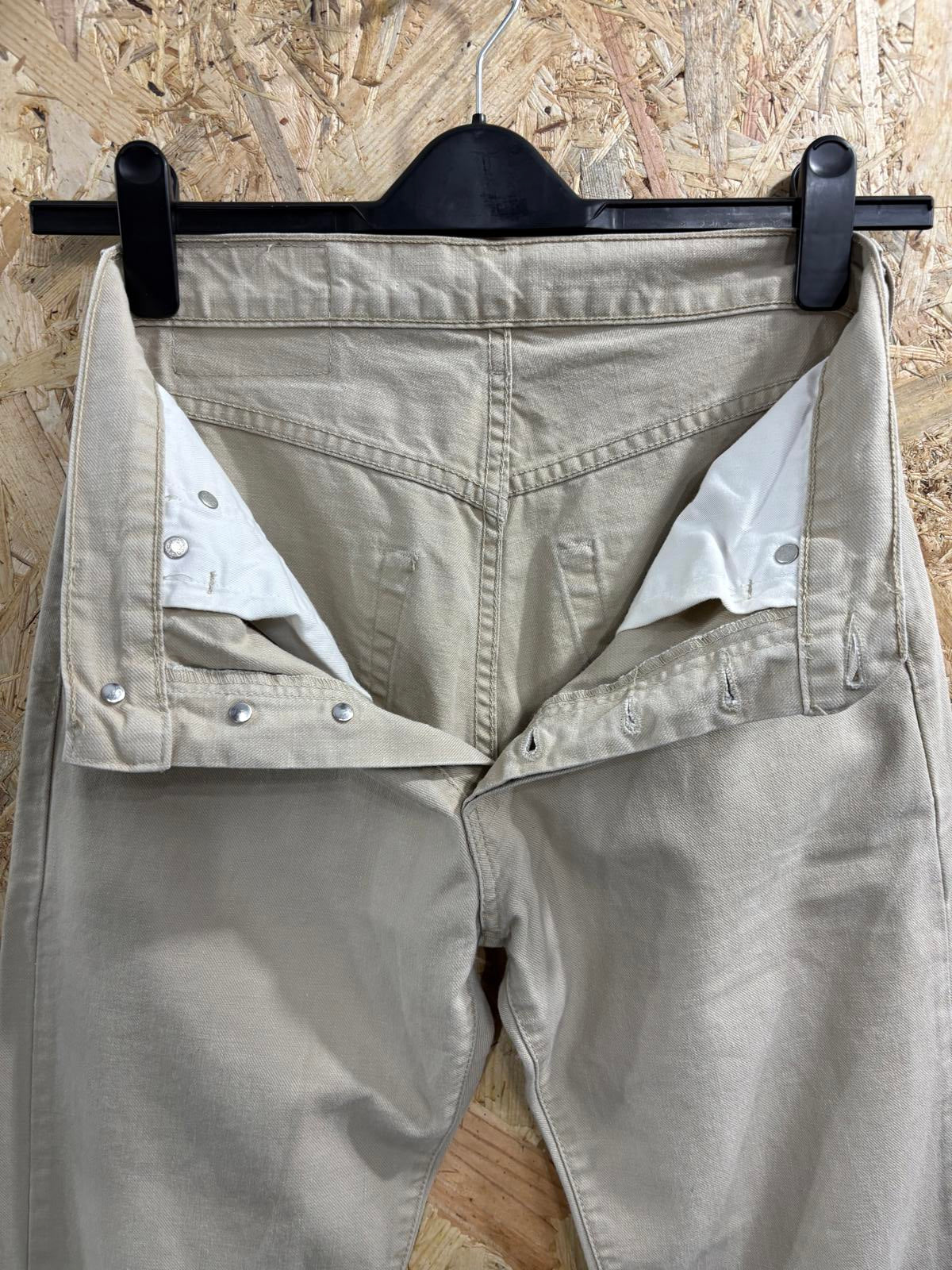 Vintage Levis 551 Beige Jeans W29 L34 Classic Fit Straight Leg 90s Button Fly