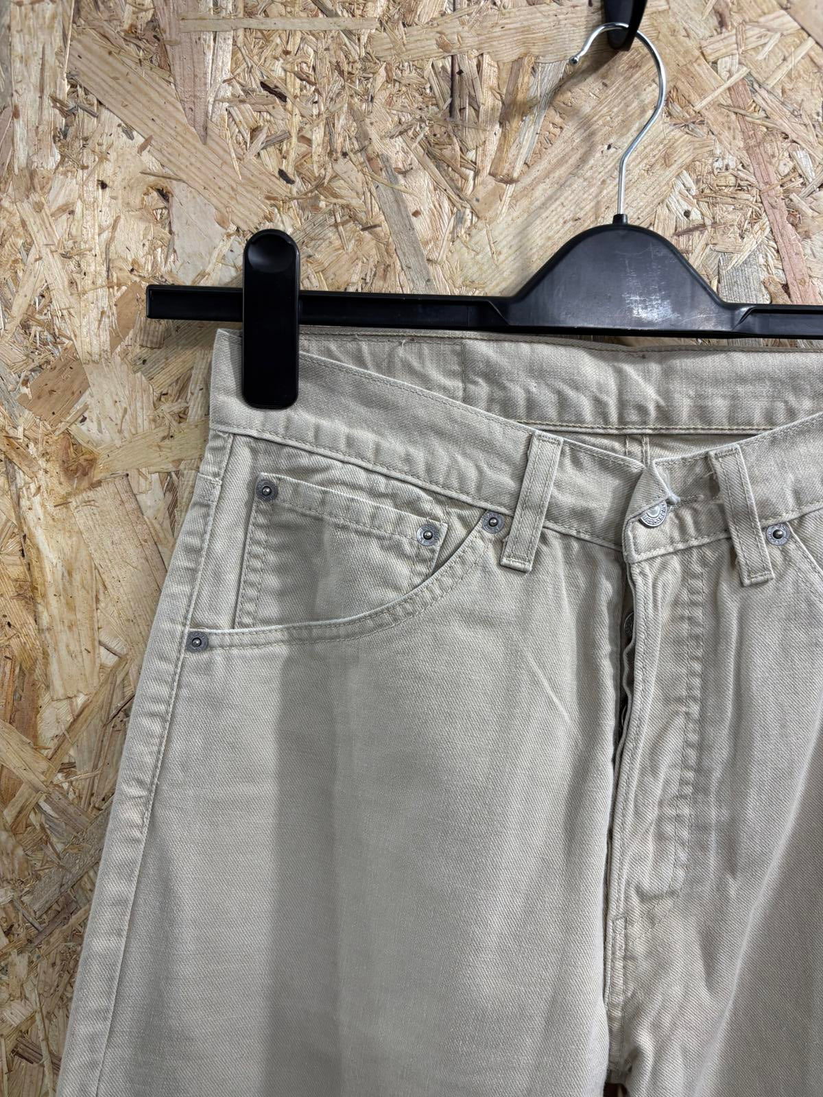 Vintage Levis 551 Beige Jeans W29 L34 Classic Fit Straight Leg 90s Button Fly